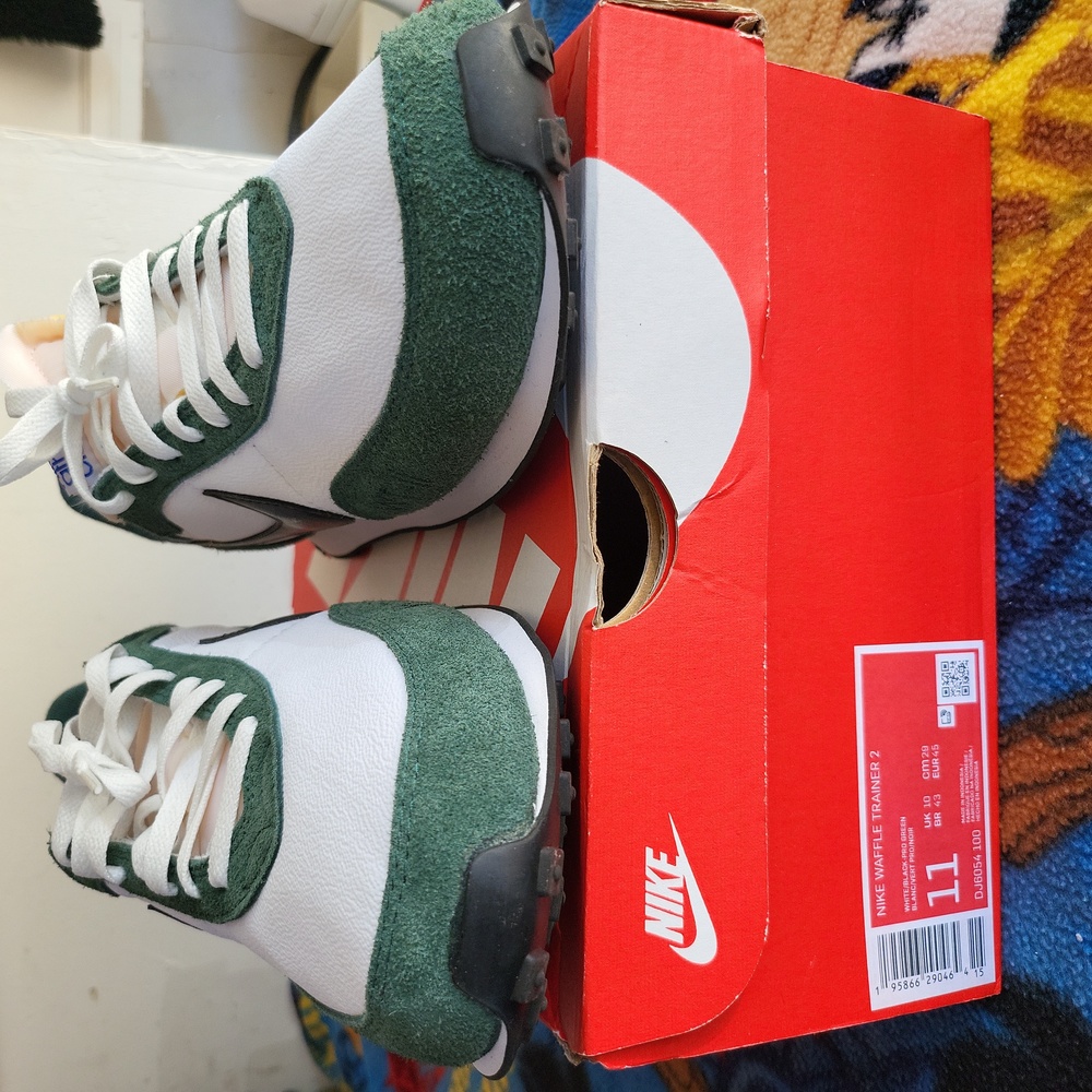 Nike Waffle trainer Green, white,  black
